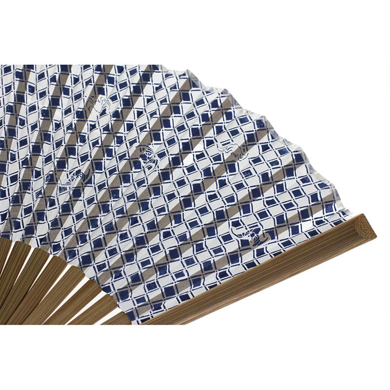 布扇子 75型25間 伝承紋様 格子に蝙蝠 (こうしにこうもり 布扇子 75型25間 伝承紋様 格子に蝙蝠 (こうしにこうもり