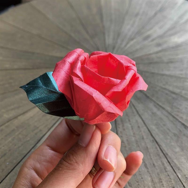 折り紙 両面 薔薇 立体 ミックス 濃色 飾り 20個 ハンドメイド - おもちゃ